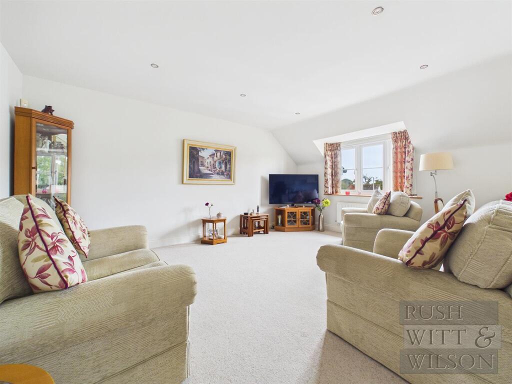 Collington Avenue, Bexhill-On-Sea photo 2