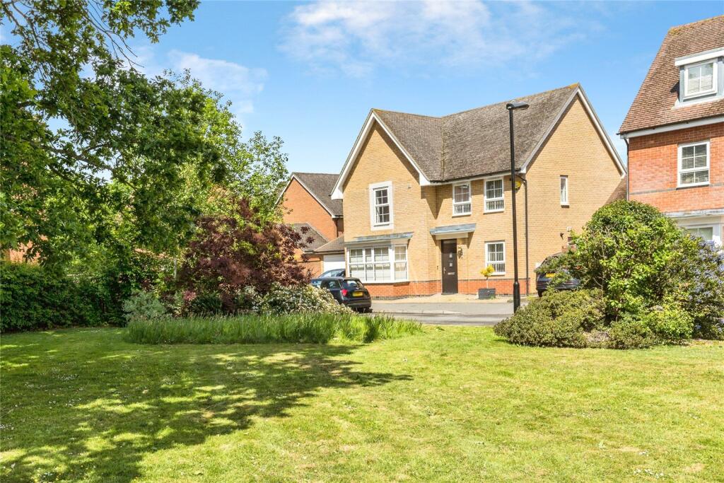 Main image of property: Wychwood Road, Crawley, West Sussex, RH10