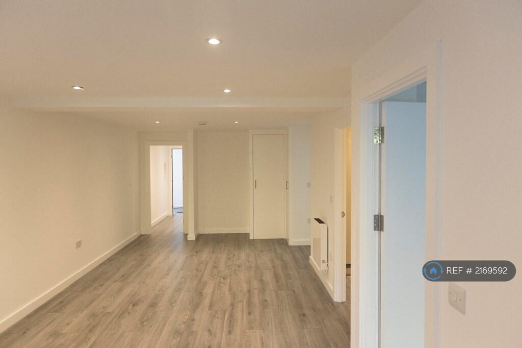 Main image of property: The Headlands, Penryn, TR10