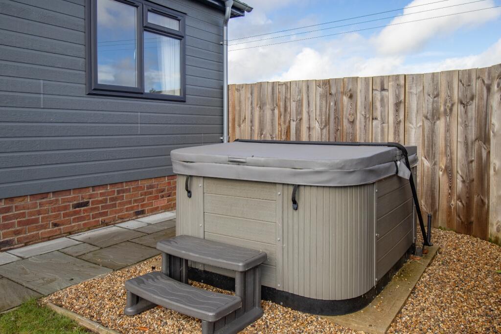 Creake Road, Burnham Market, King's Lynn, Norfolk, PE31 photo 2