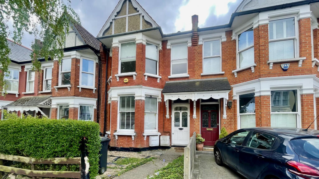 Main image of property: Eaton Park Road, Winchmore Hill, N13
