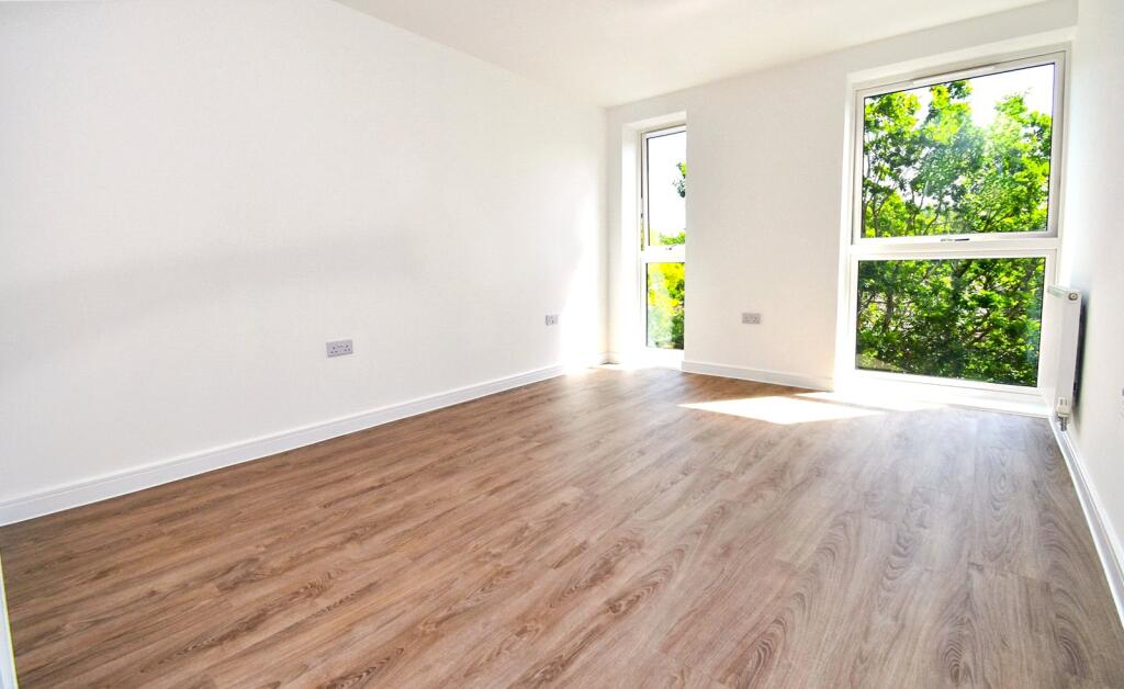 Apartment in Rushmoor, Sky Plaza, Farnborough - View 5