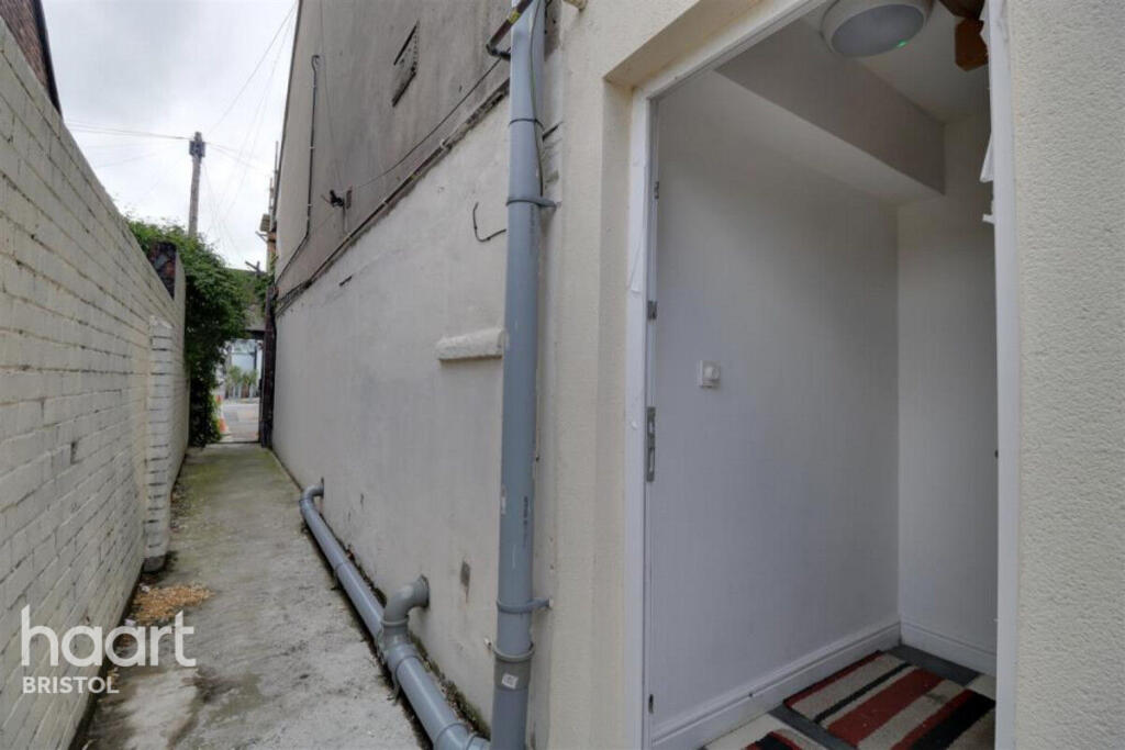 Main image of property: Avonmouth Road, Bristol