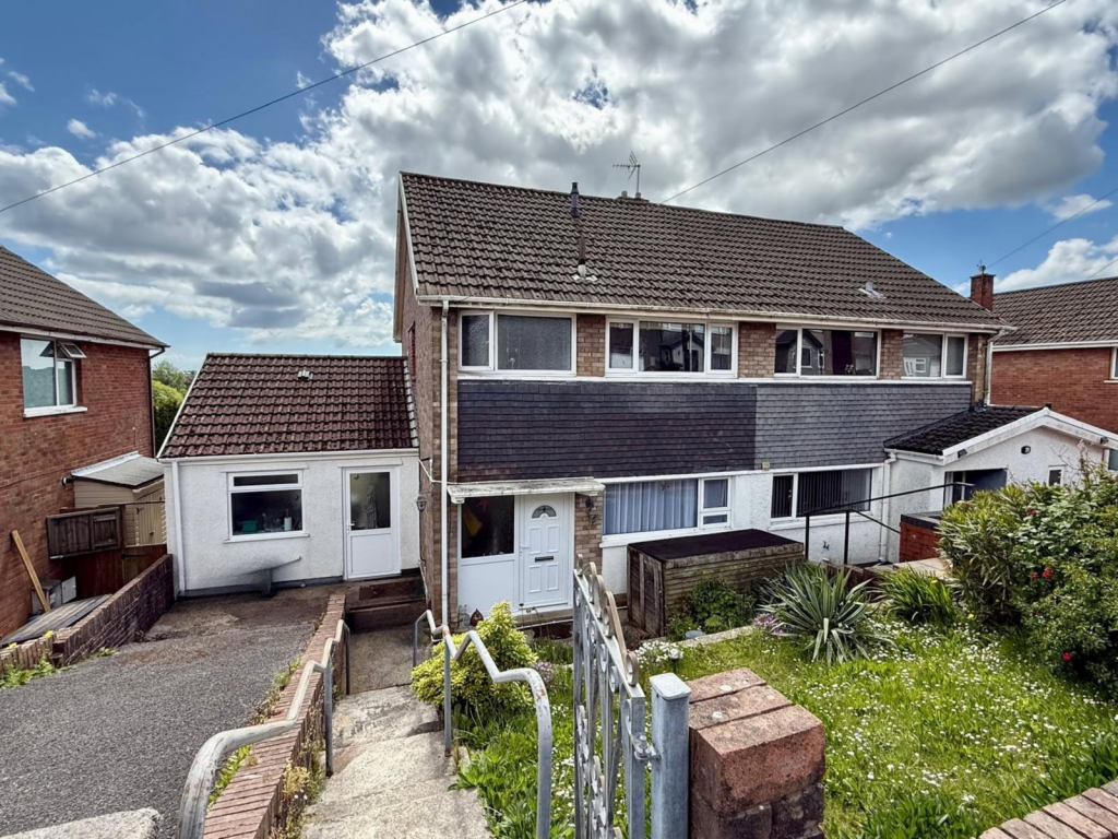 Main image of property: Landor Avenue, Killay, Swansea, SA2 7BP