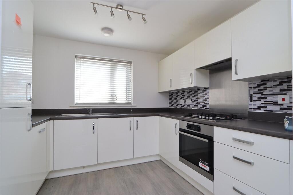 Apartment in Milton Keynes, Shenley Brook End - View 2