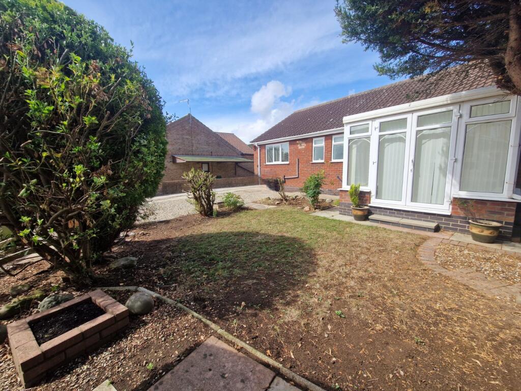 Wharfedale Drive, Bridlington, North Humberside, YO16 photo 3