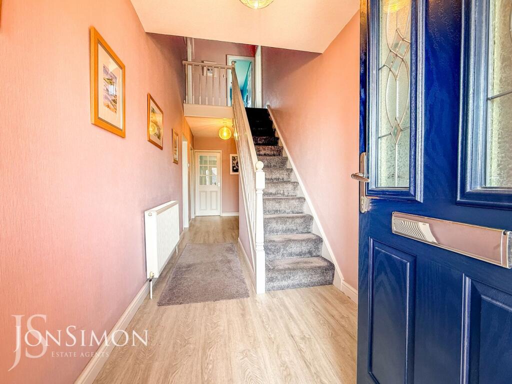 Balmoral Close, Greenmount, Bury, BL8 photo 4