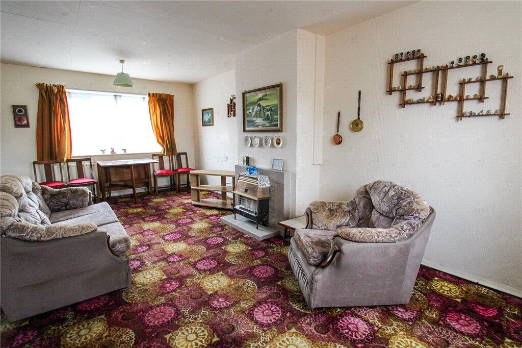 Whin Knoll Avenue, Keighley, West Yorkshire, BD21 - View 2