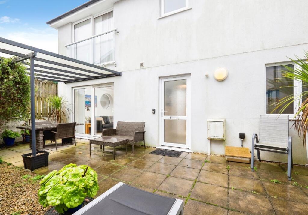 Main image of property: 8 Lescudjack Heights, Pendennis Place, Penzance, Cornwall, TR18 2FA