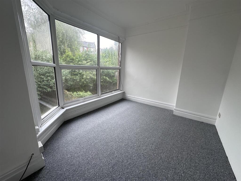 House in Tonbridge - More