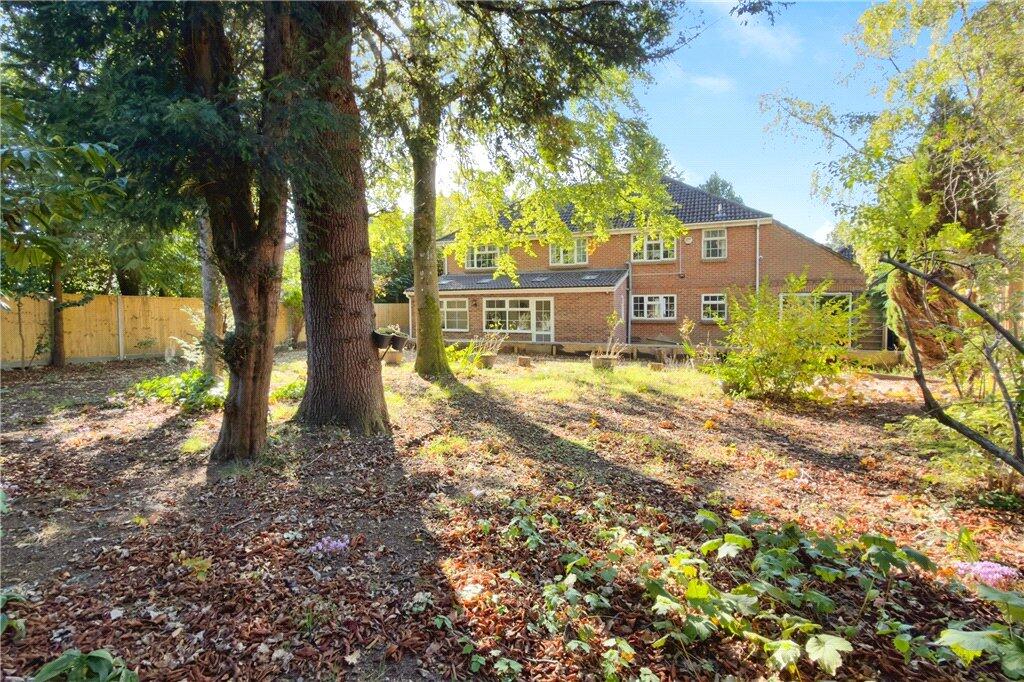 Saxholm Way, Bassett, Southampton, Hampshire photo 2