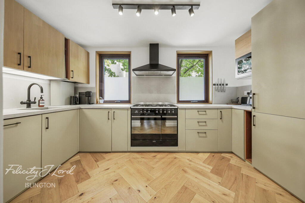 Main image of property: Liverpool Road, London N7 8NS