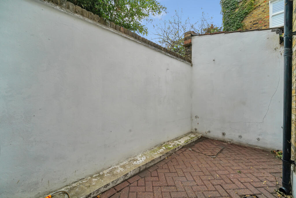 Antill Road, London, E3 photo 4