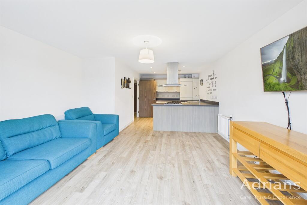 Apartment in Chelmsford - View 4