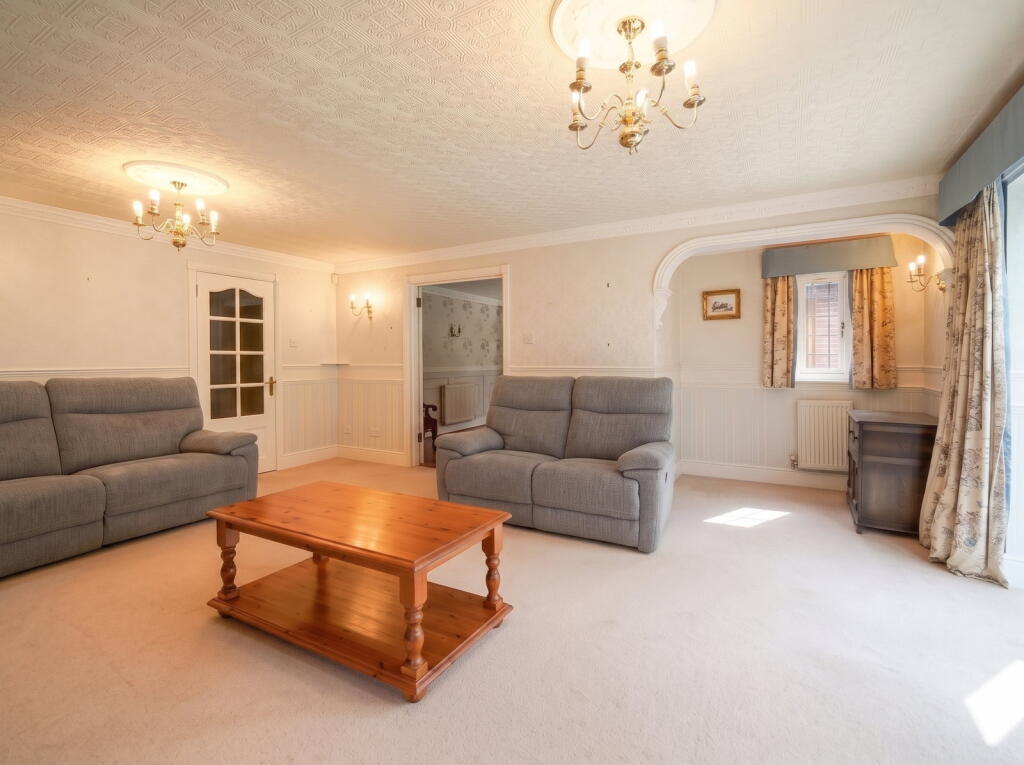 Birchy Close, Dickens Heath photo 4