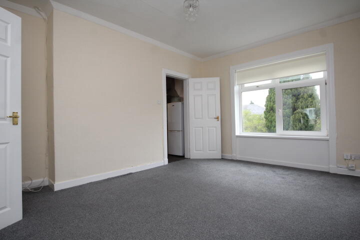 Apartment in Glasgow G73 2EG, South Lanarkshire - View 2