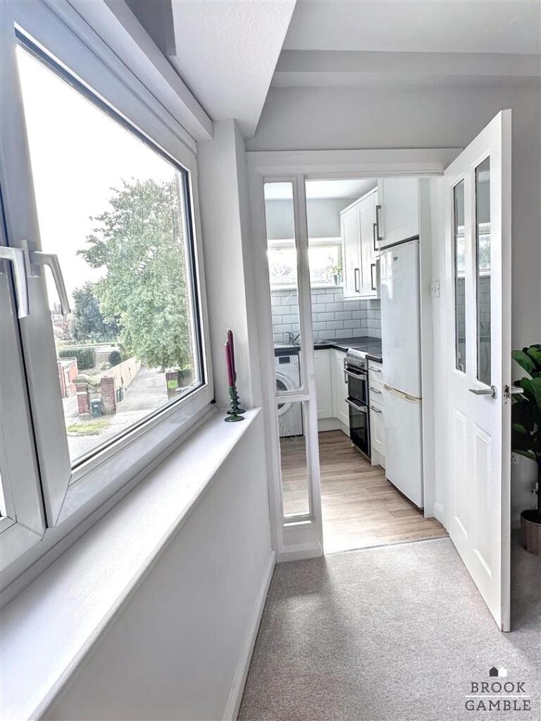 Apartment in Brighton - View 5