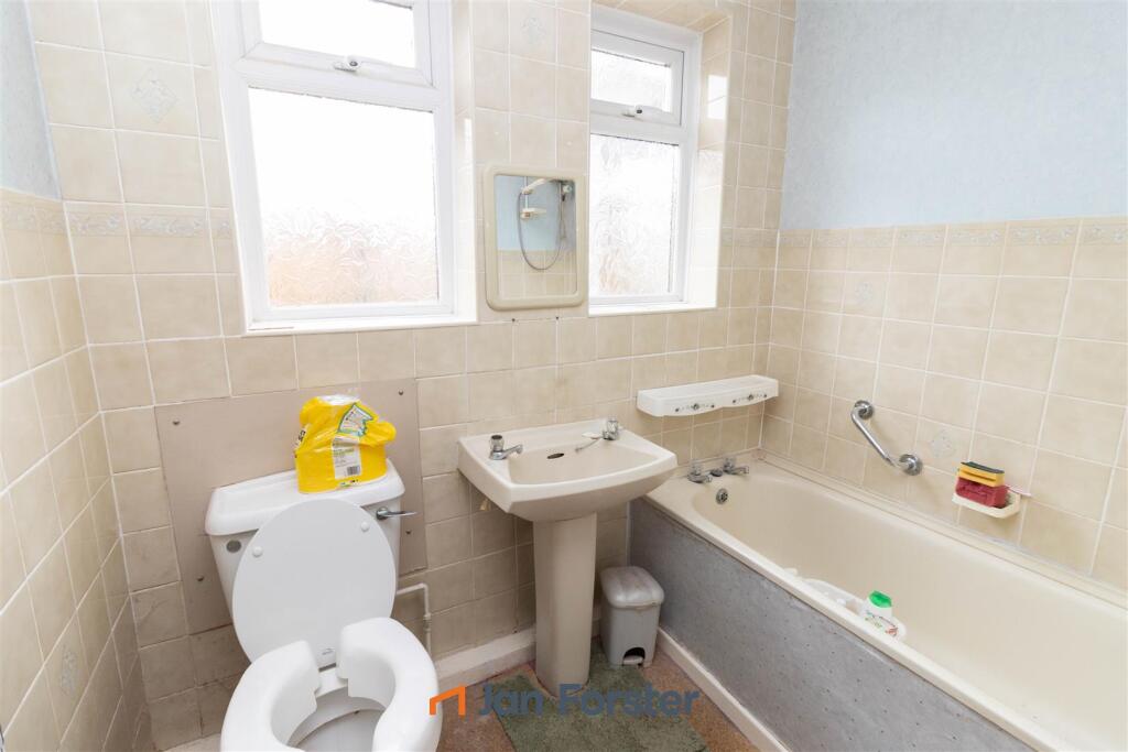 House in Newcastle upon Tyne, Coxlodge - View 5