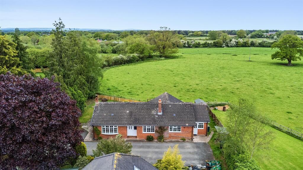 House in Ash Magna, Whitchurch Rural - View 2