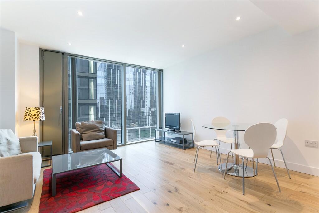 Landmark West Tower, 22 Marsh Wall, Canary Wharf, E14 photo 4