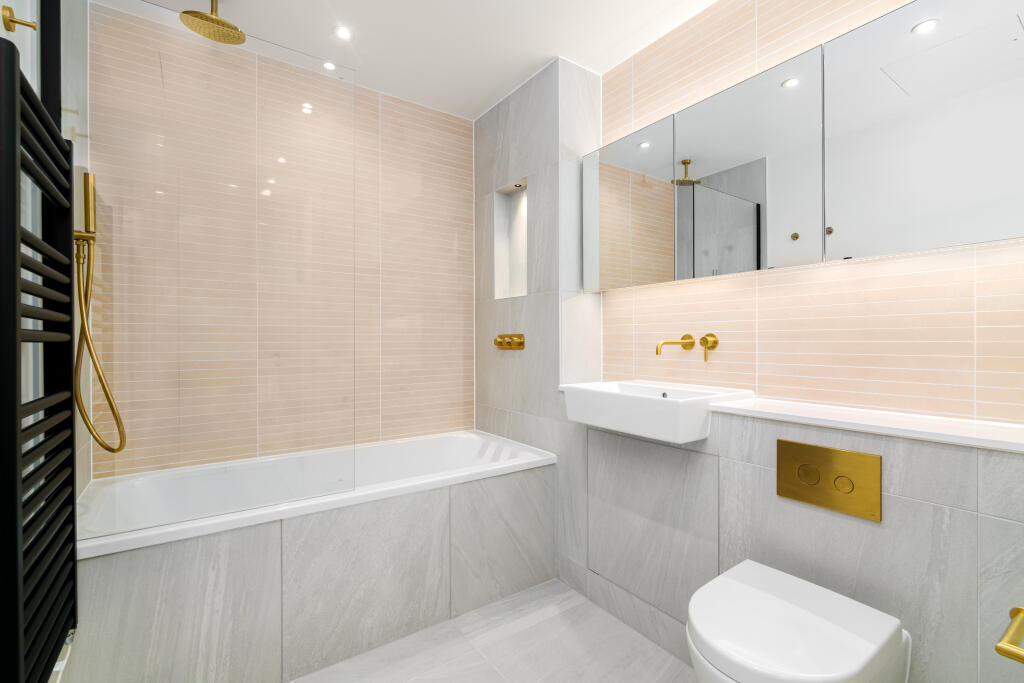 Apartment in Harrow - More