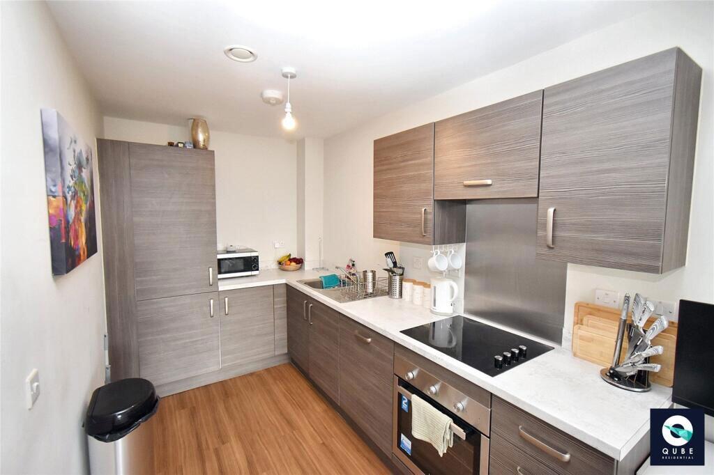 Apartment in Salford, Greater Manchester - View 3