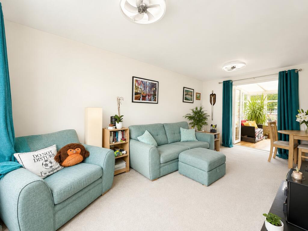 House in Lincoln - View 3