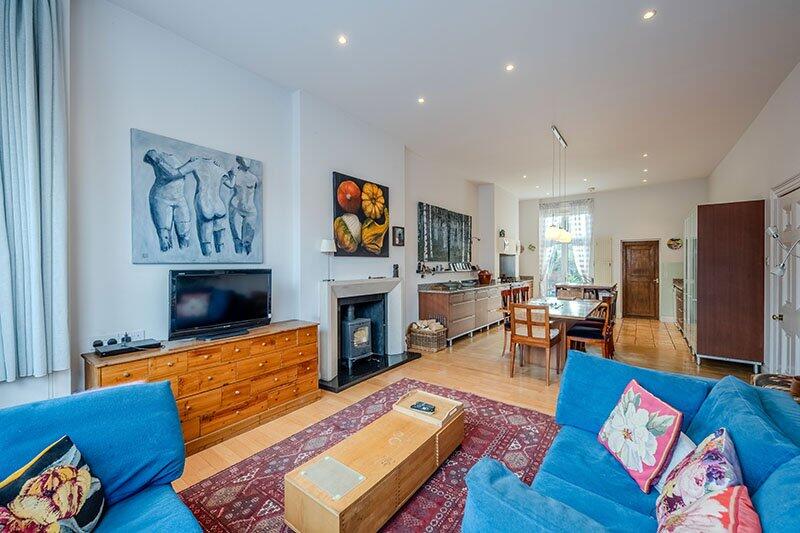 Walm Lane, Mapesbury, London photo 4