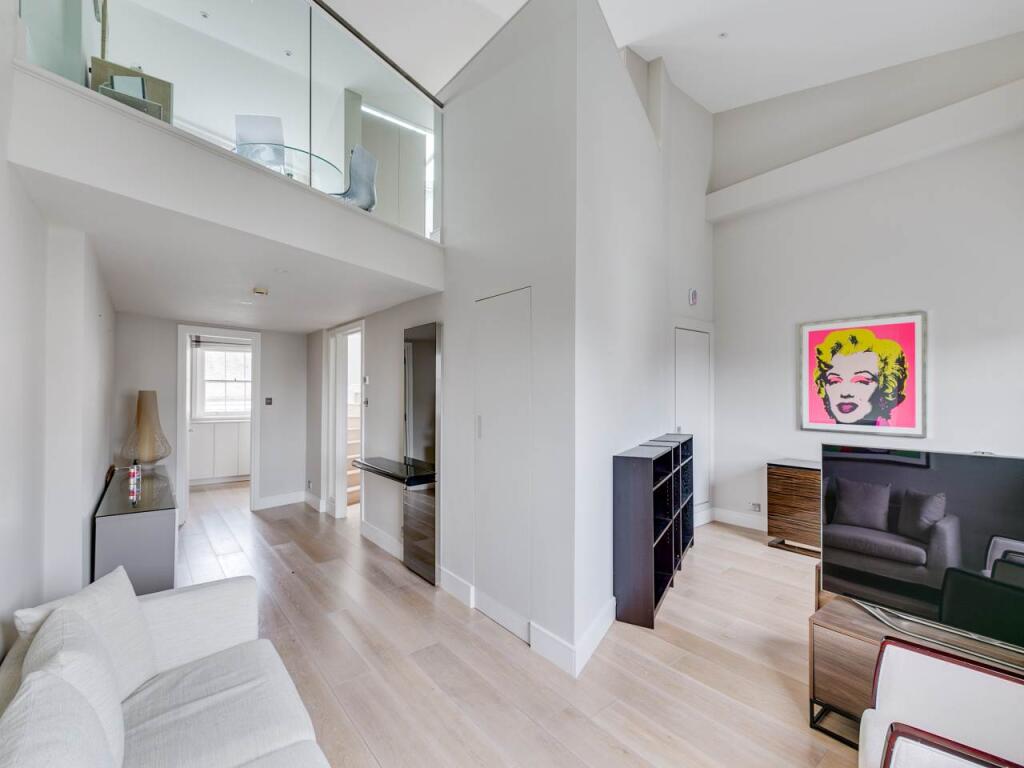 Main image of property: 39 Gloucester Road, London, 