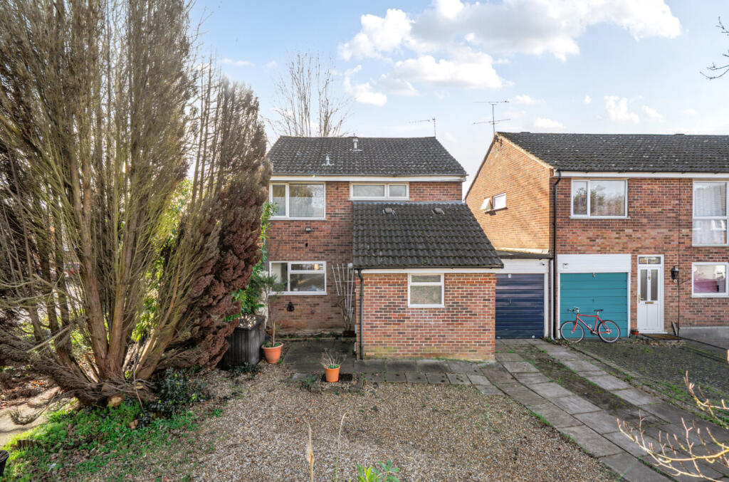 Main image of property: Upton Close, Farnborough, Hampshire, GU14