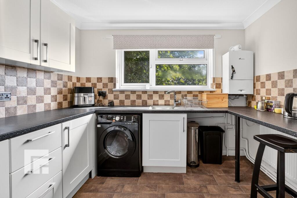 Apartment in Cardiff, Radyr, Radyr and Morganstown - View 5