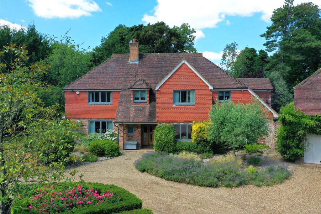 Main image of property: Parkside, Henley-on-Thames, Oxfordshire, RG9