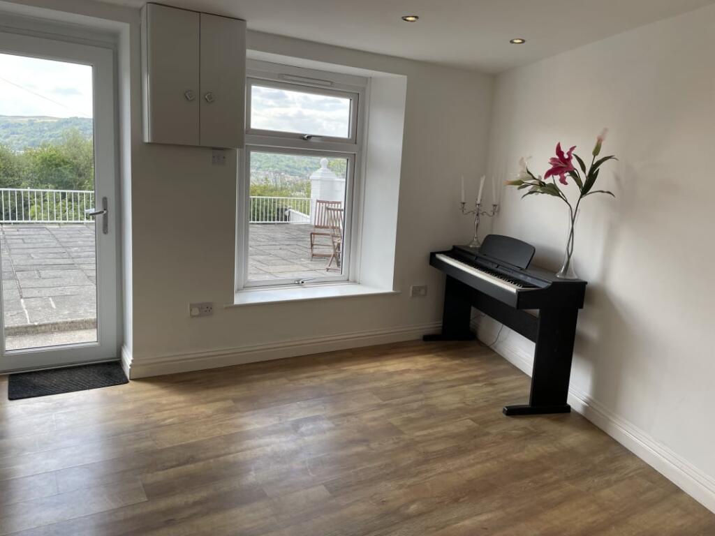 Ty'R Berllan, Bryngolwg, Aberdare, CF44 photo 5
