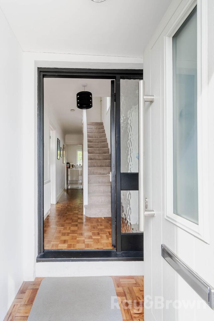 House in Cardiff, Llanishen - More