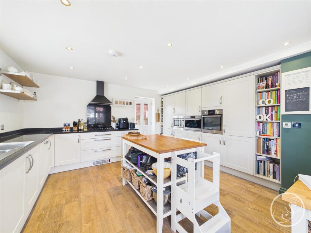 House in Leeds - View 2
