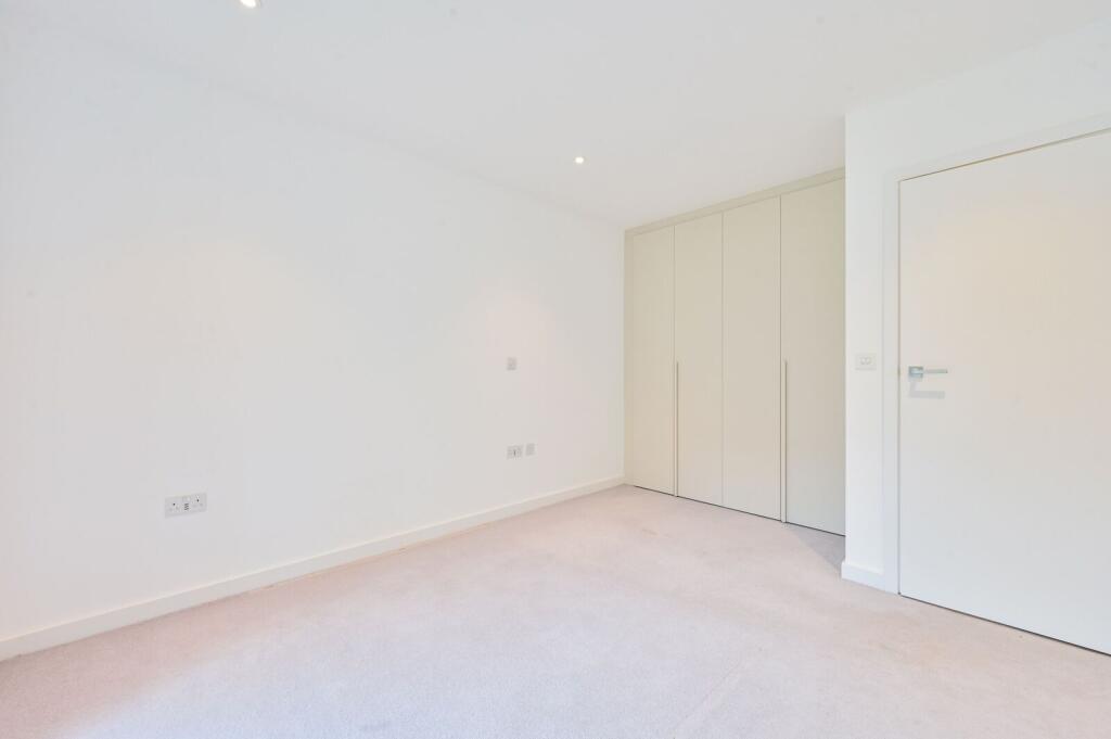 Apartment in London - More