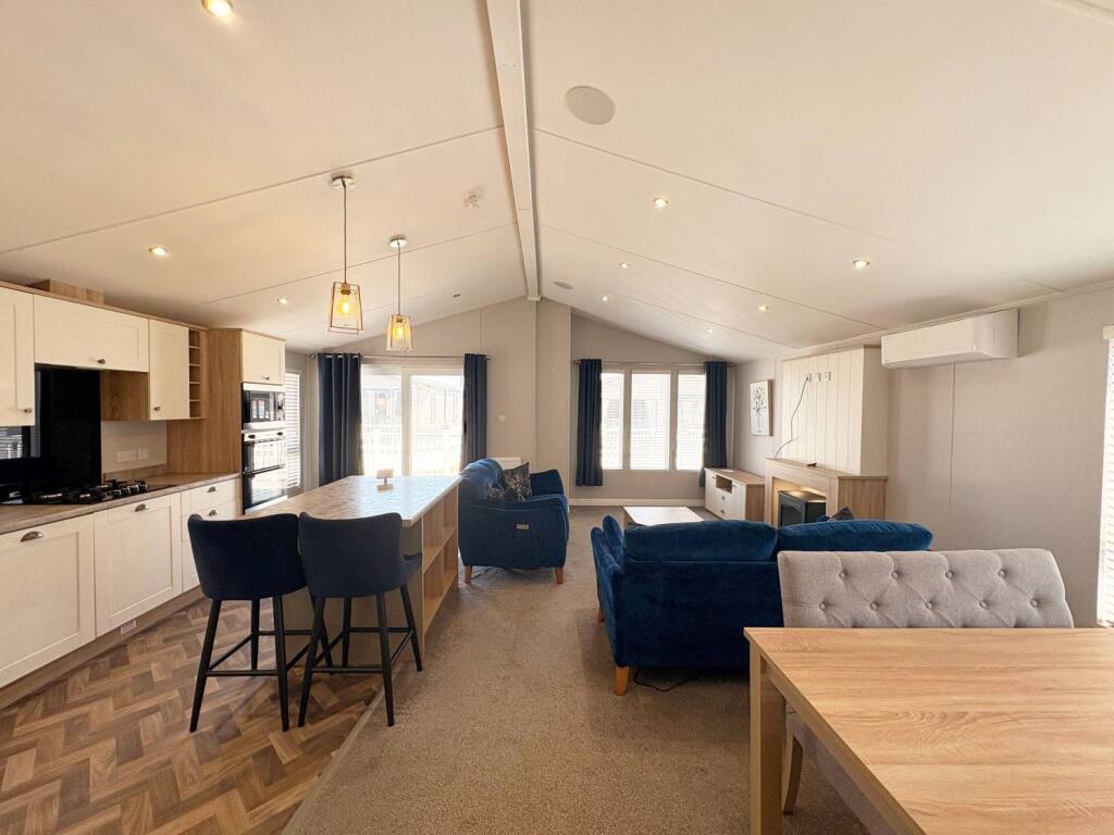 House in Taunton - View 4
