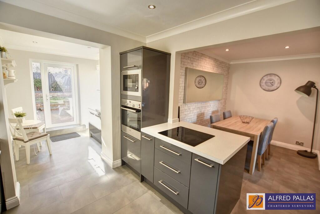 House in South Tyneside, Whitburn - More