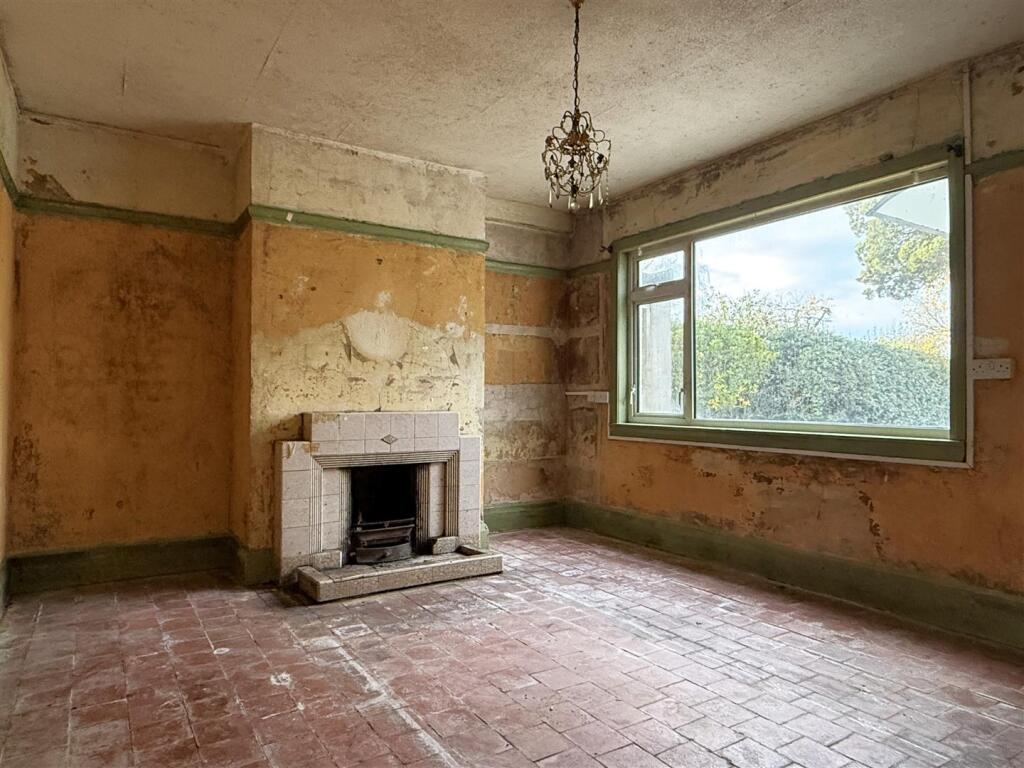 Mount Road, Penn, Wolverhampton photo 3