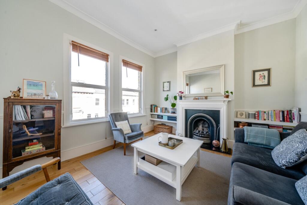 Apartment in London, Stockwell - View 3