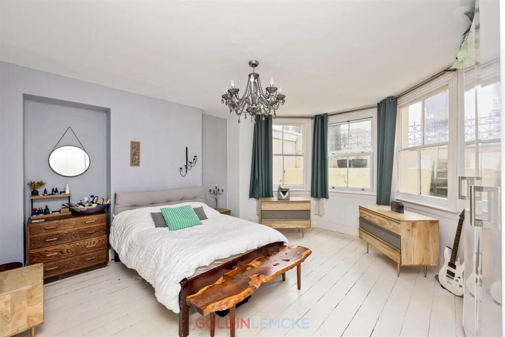 Apartment in Hove, Aldrington - More