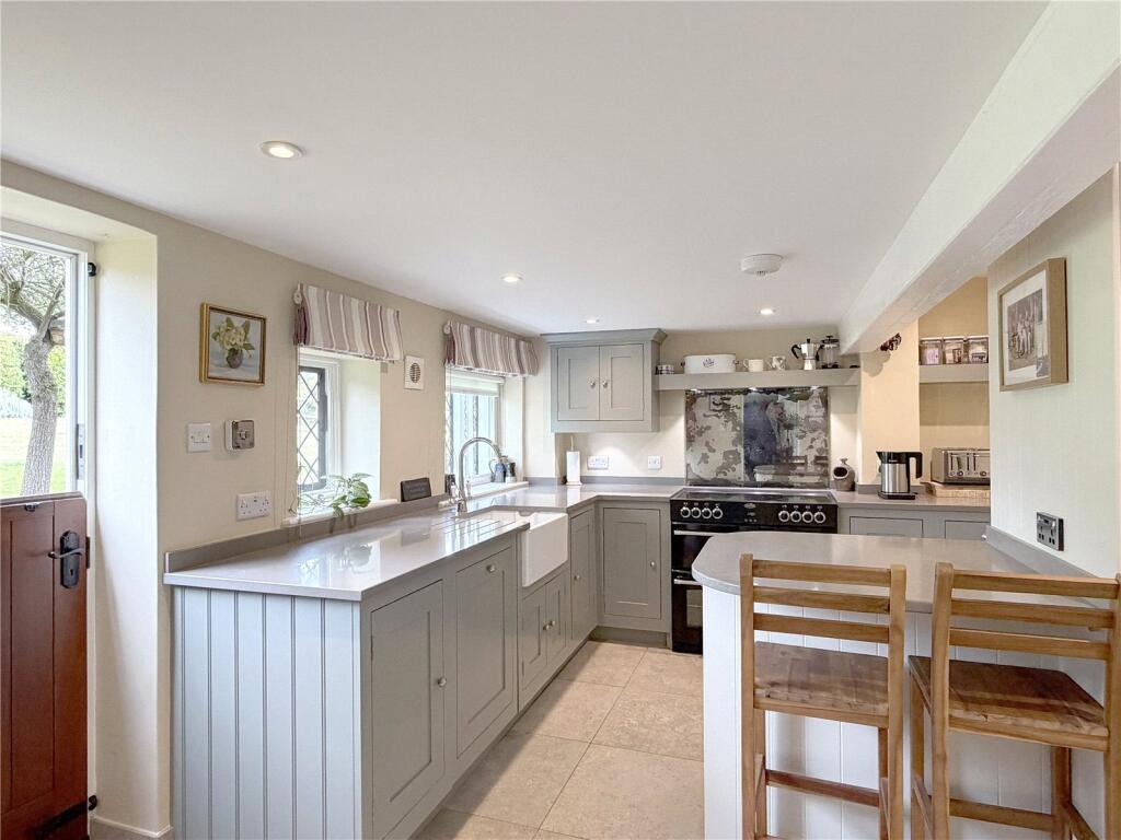 House in Guildford - View 4