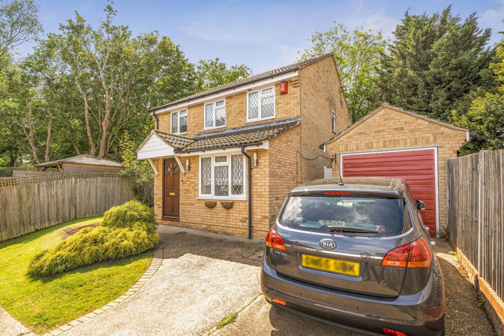 Main image of property: Desirable Detached Home, Ready For A New Family