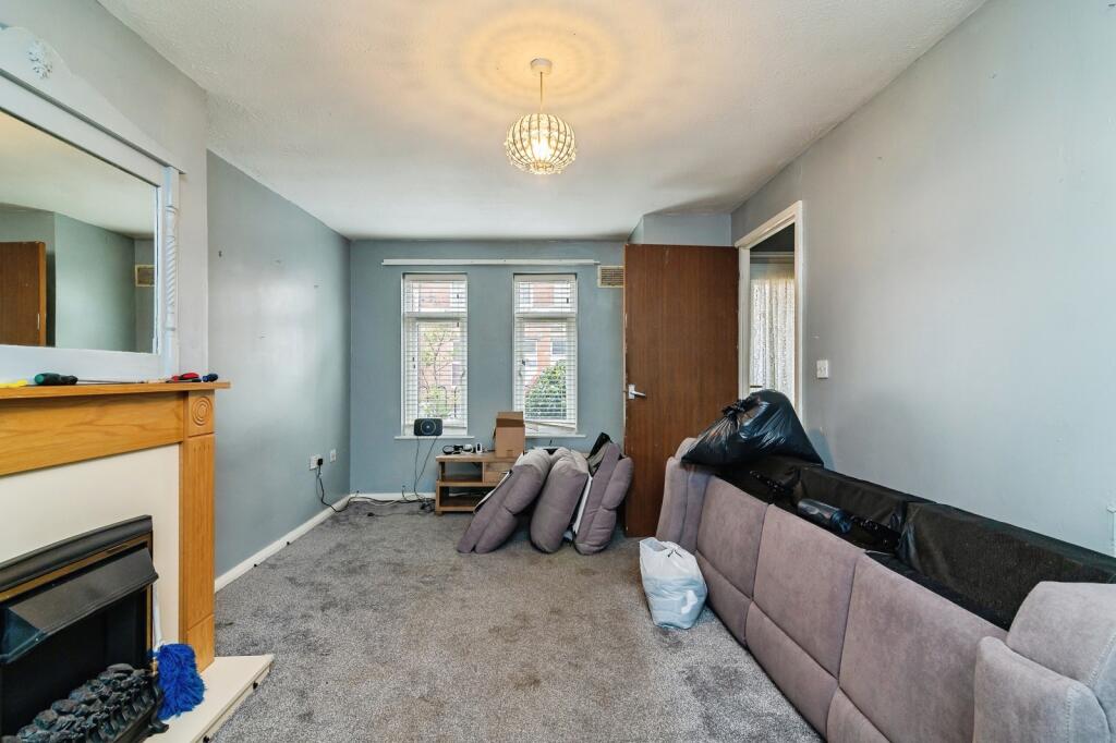 House in Nottingham, Hyson Green - View 4