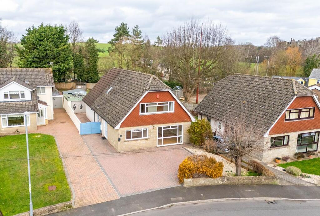 Main image of property: Somerset Drive, Raglan, Usk, NP15