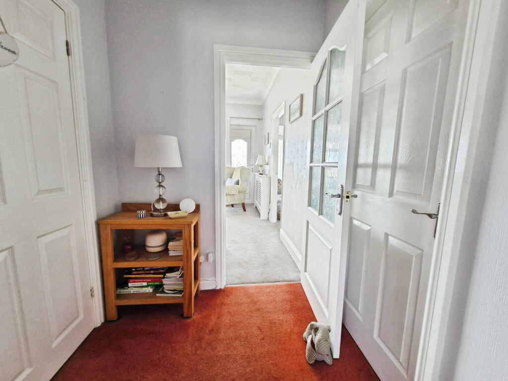 House in Hull - View 5
