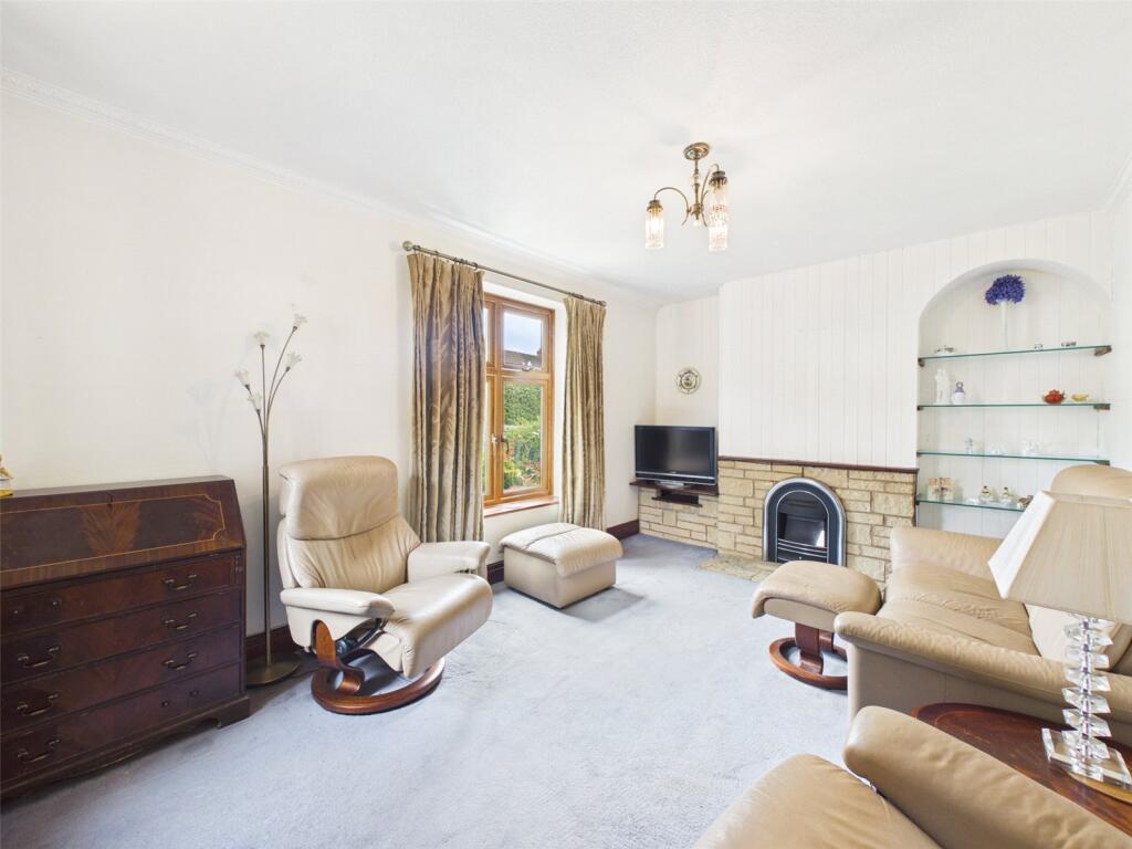 House in Gloucester - View 5