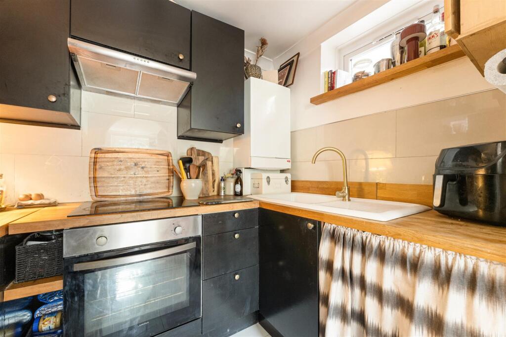 Apartment in London - More