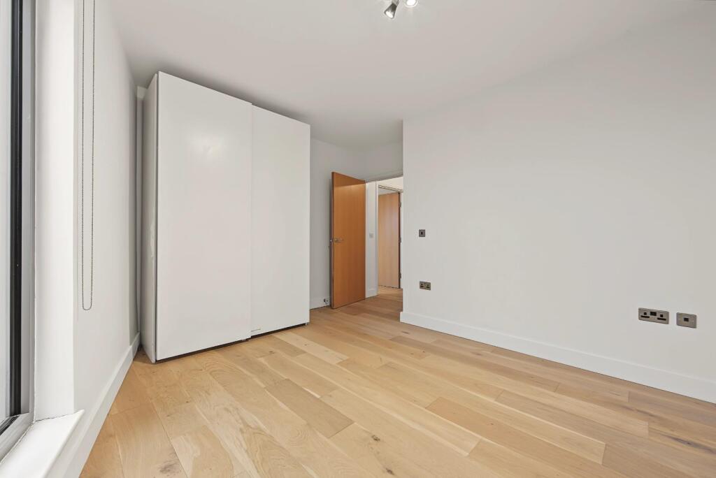 Apartment in London - More