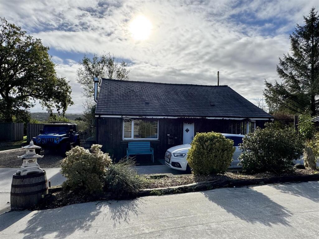 Main image of property: Pontardulais Road, Cwmgwili, Llanelli
